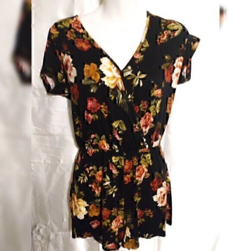 Ambiance Black Floral Wrap V-neck Short Sleeve Elastic Waist  Short Romper L